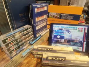 JR 貨物塗裝，ED76曾牽引東方快車